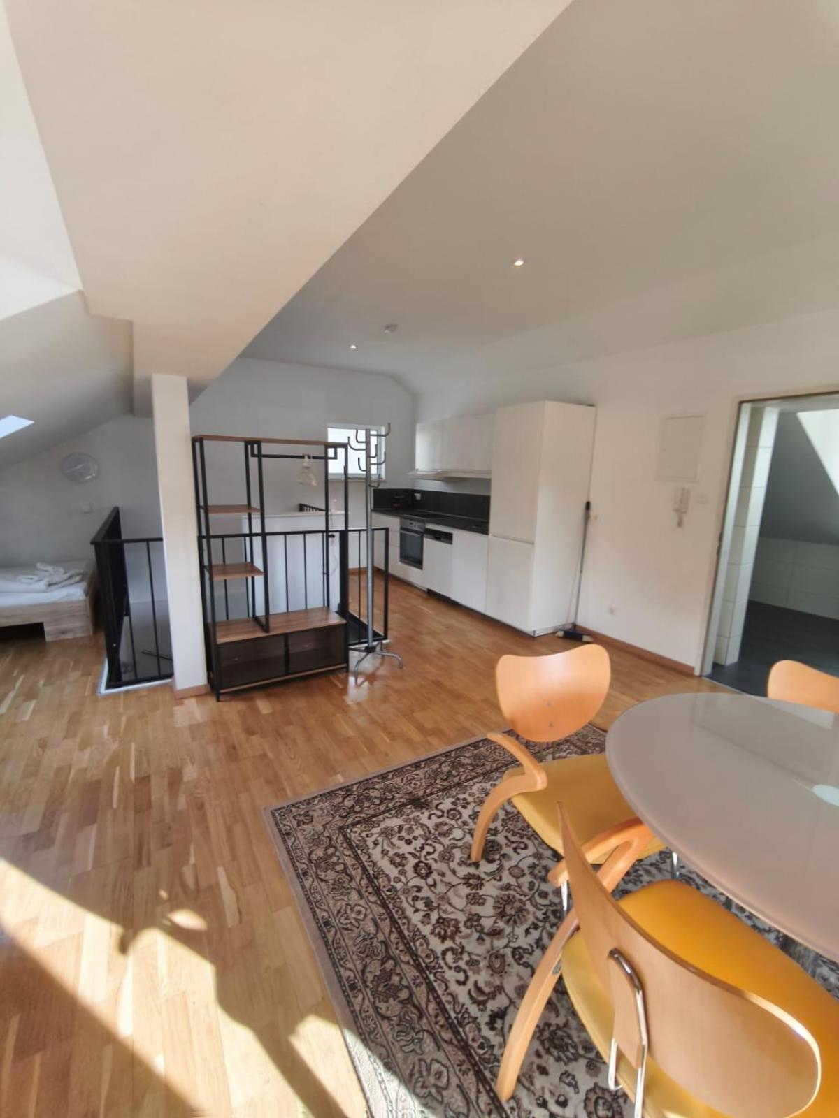 Ferienwohnungen Loft In Тельфс Экстерьер фото